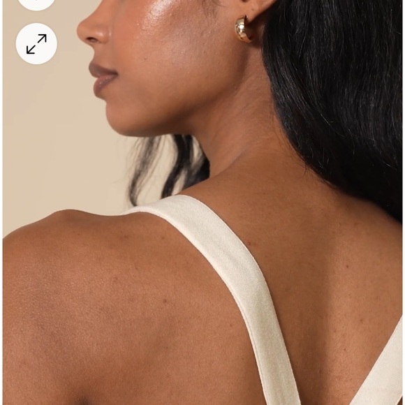 Brand new Lulus Miranda White Multi Geometric Print Midi Dress (O”Neill). - Picture 6 of 9